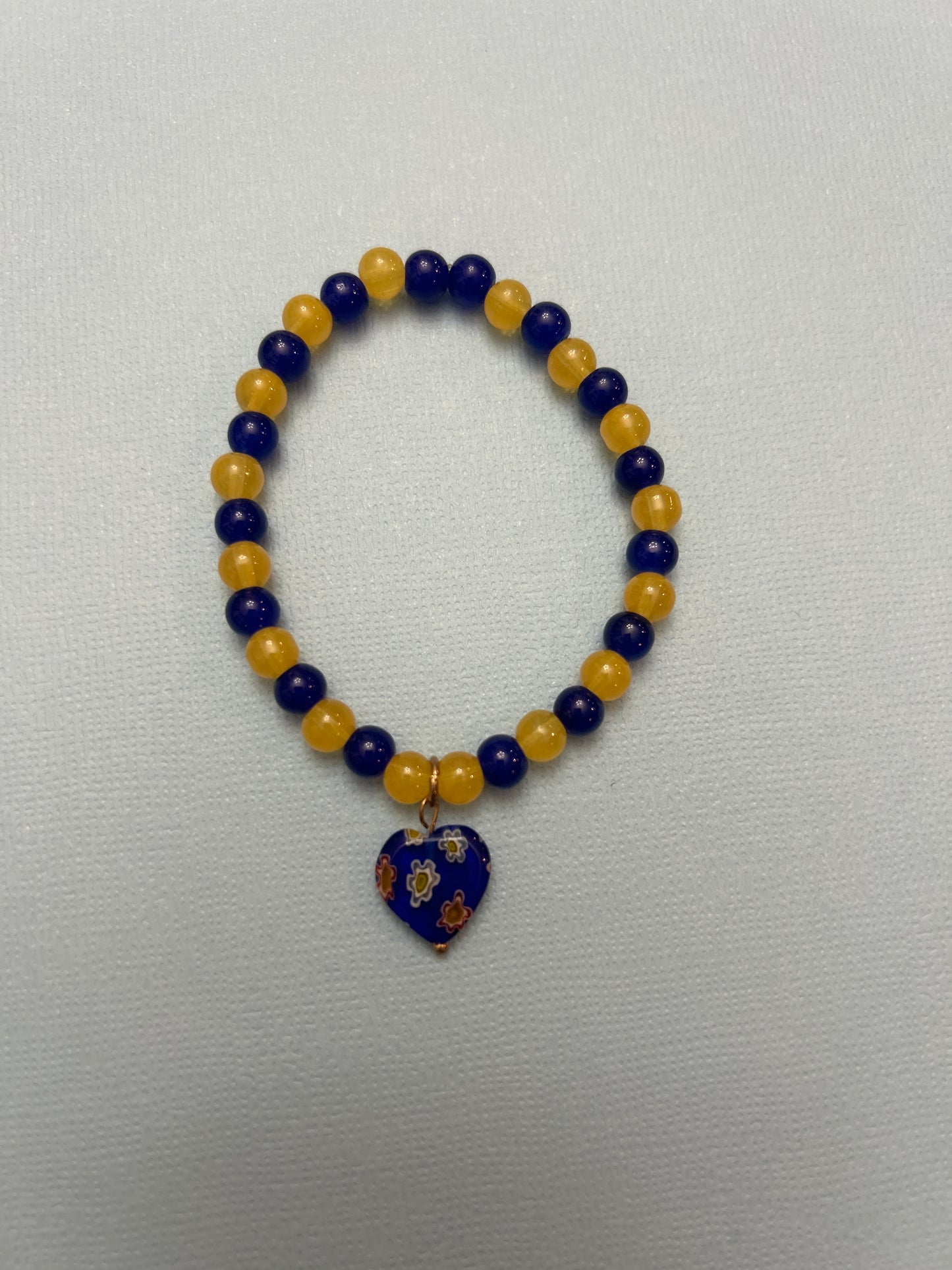 Monochromatic glass heart bracelet