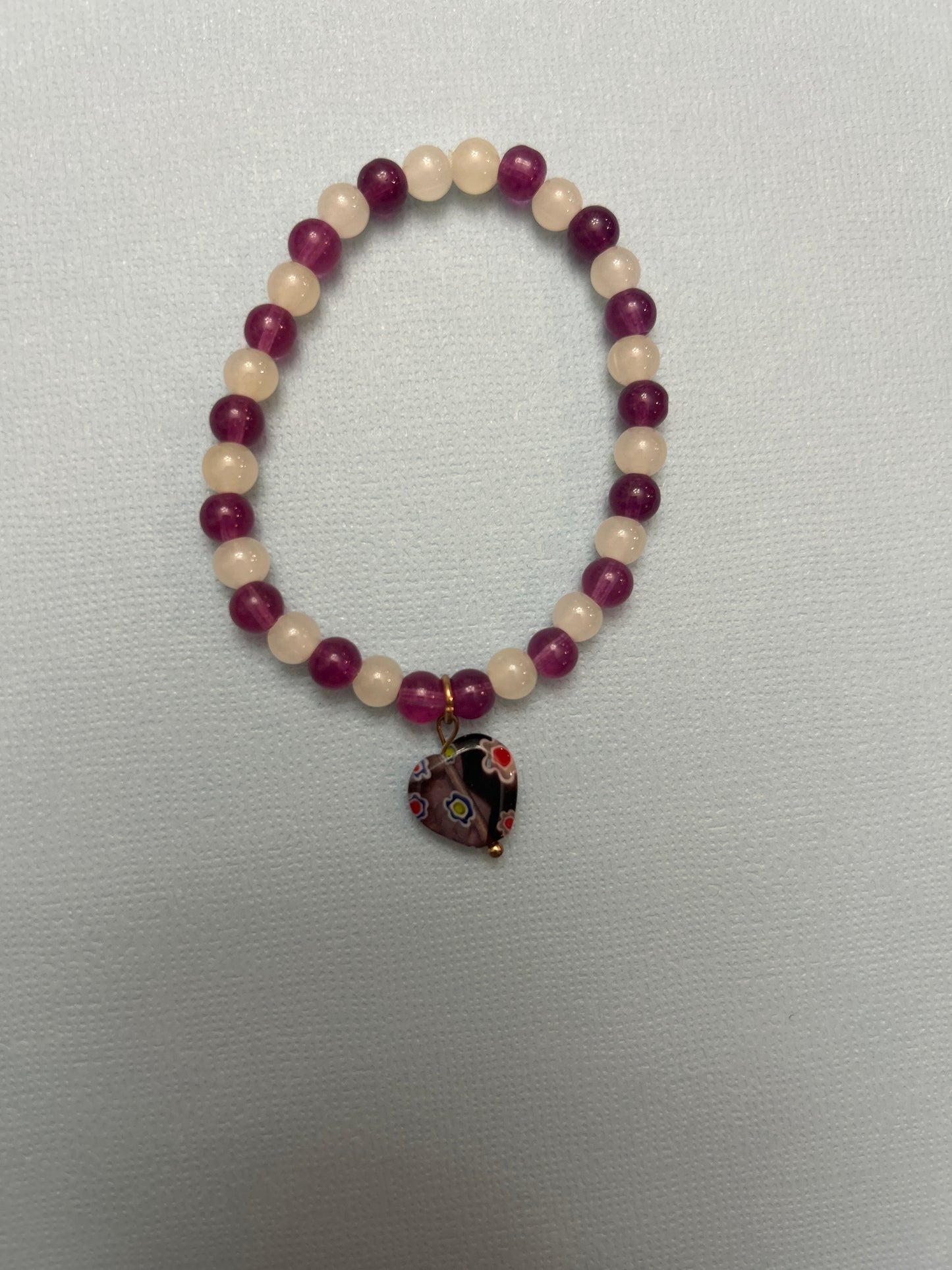 Monochromatic glass heart bracelet