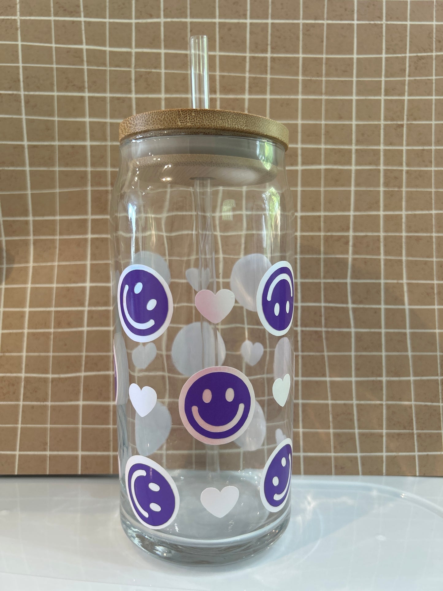 Smiley color changing glass tumbler