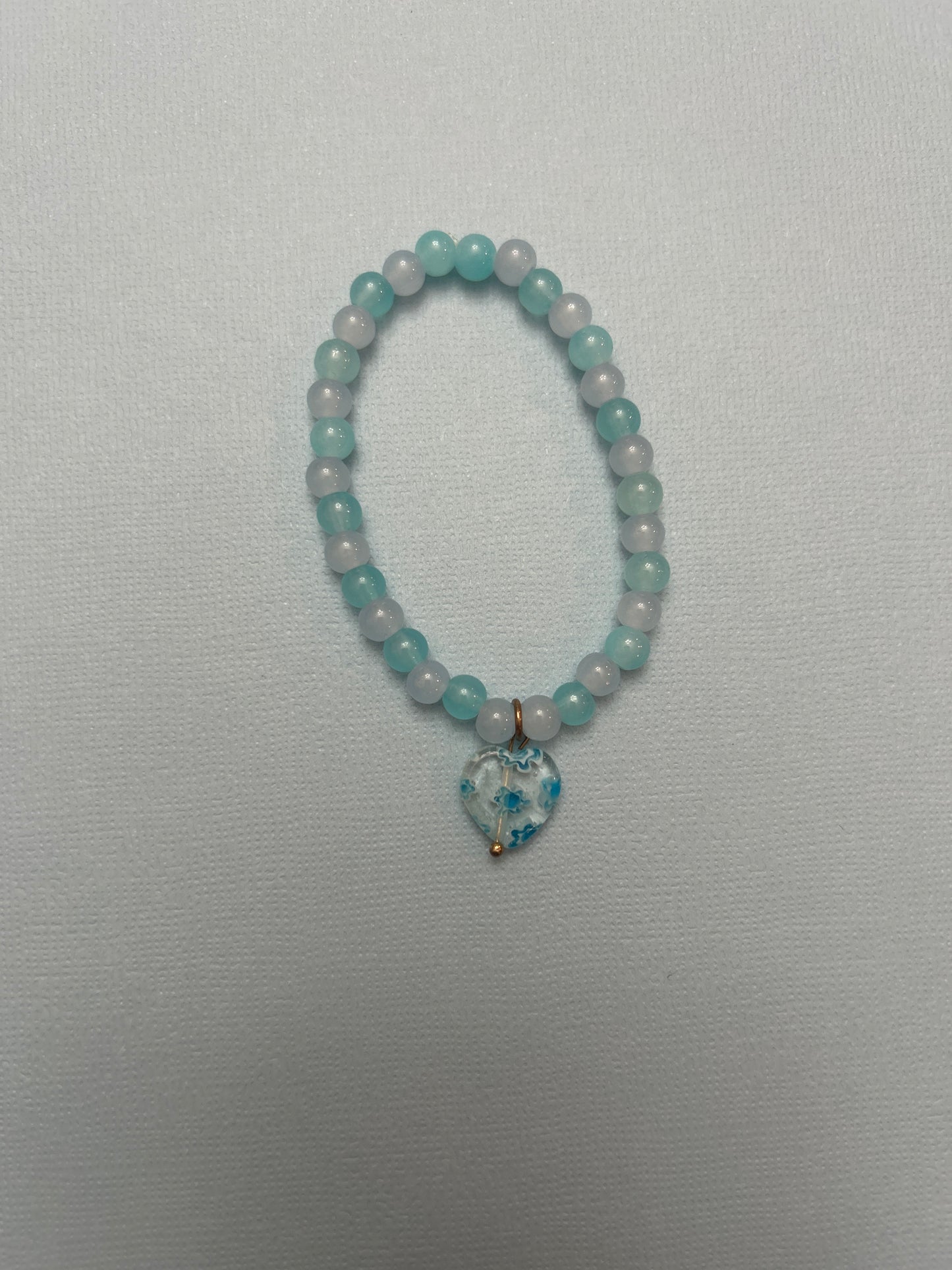 Monochromatic glass heart bracelet